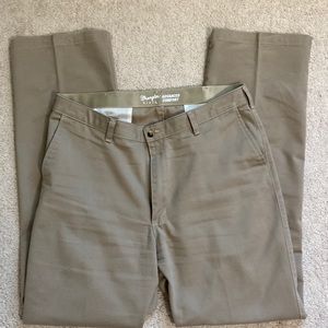 Men’s wrangler Riata dress slacks advanced comfort 36 x 36